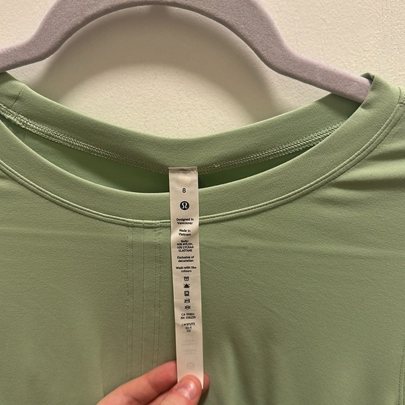 Lululemon Nulu long Sleeve - Picture 5 of 7